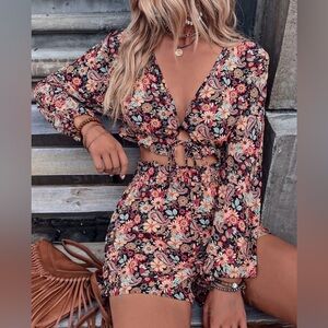 Never Worn - SHEIN Holidaya Allover Floral Print Lantern Short Set